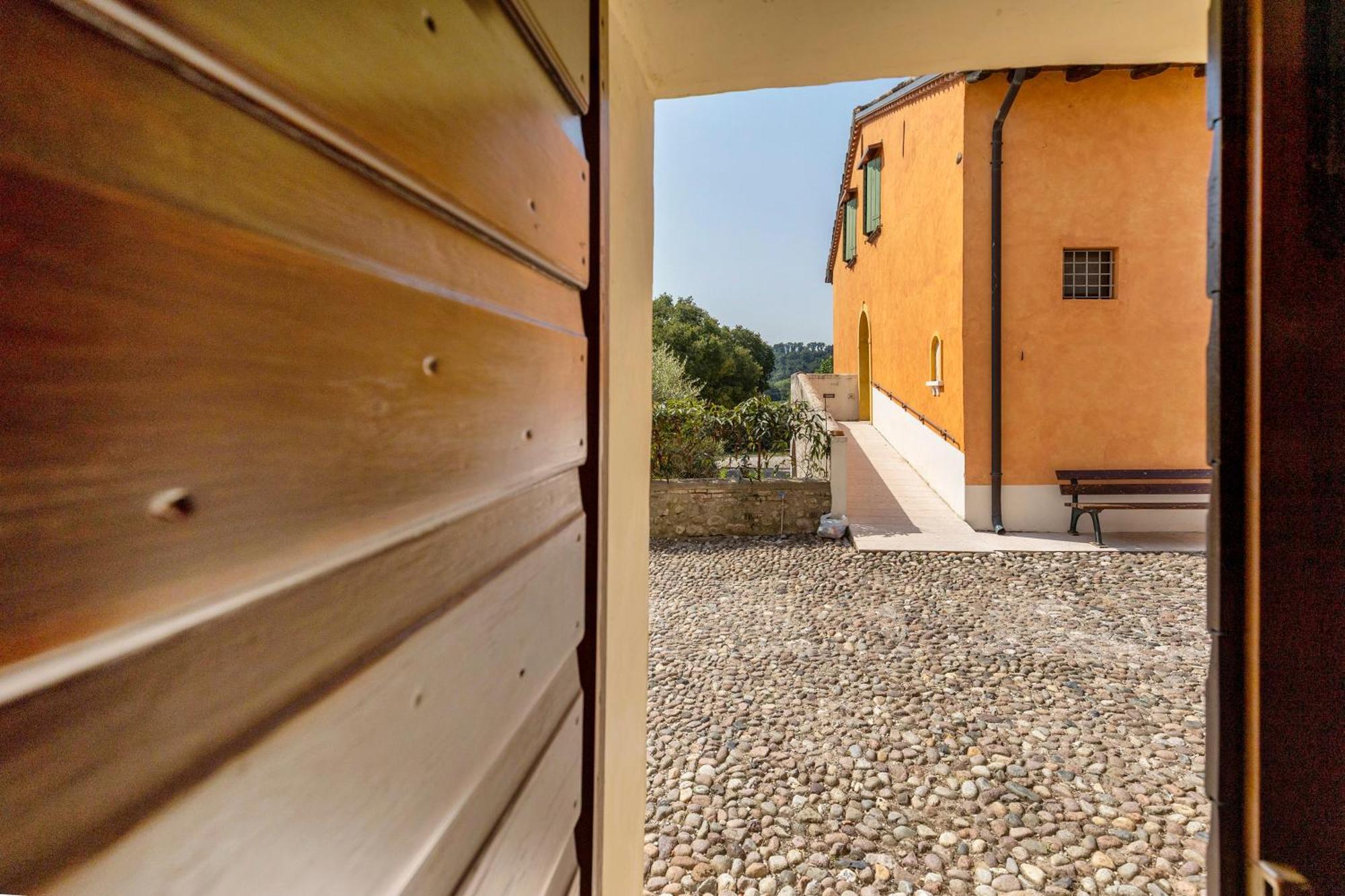 New Agriturismo Corte Olfino Monzambano Exterior foto